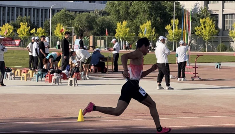 为校争光，协力赛出风范（2024年自治区大、中学生田径冠军赛）