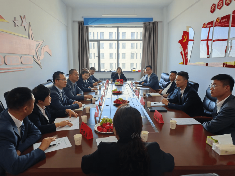 新疆长安中医脑病医院院长齐培荣一行到Z6尊龙凯时座谈交流