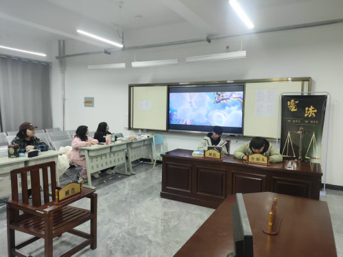 “光影映初心，雷锋精神永传承” 茶艺社观影活动