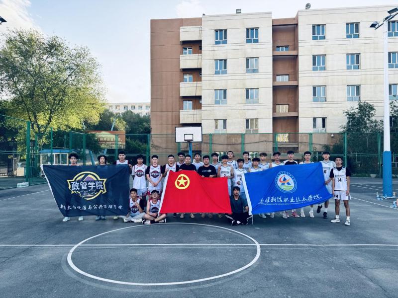 以球为媒，共筑友谊桥梁