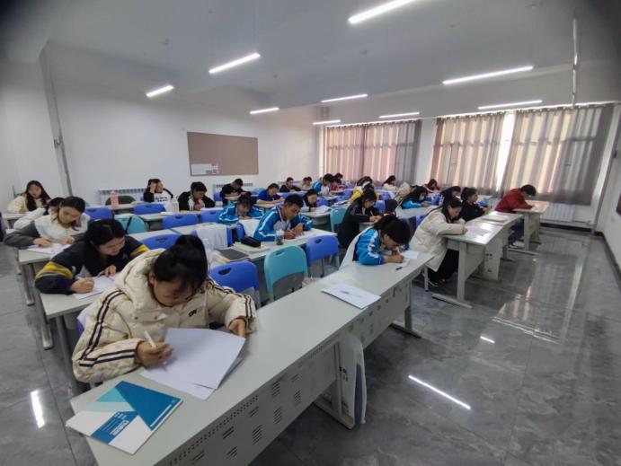 “学前风范，手艺领航”学前教育专业手艺大赛