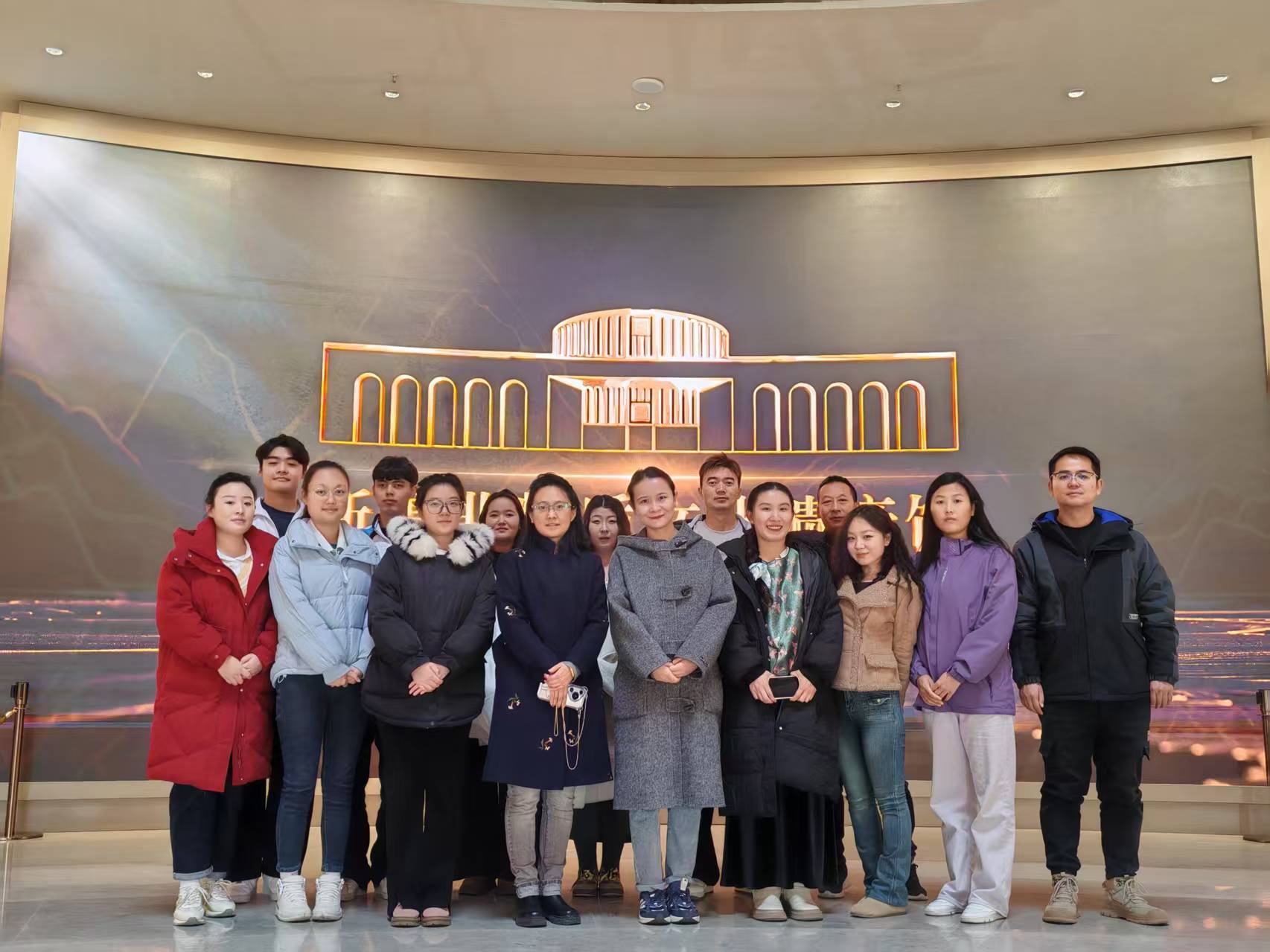 深化“岗课赛证”综合育人，夯实职业手艺人才作育基本——经济治理学院召开教学刷新与手艺大赛总结专题聚会