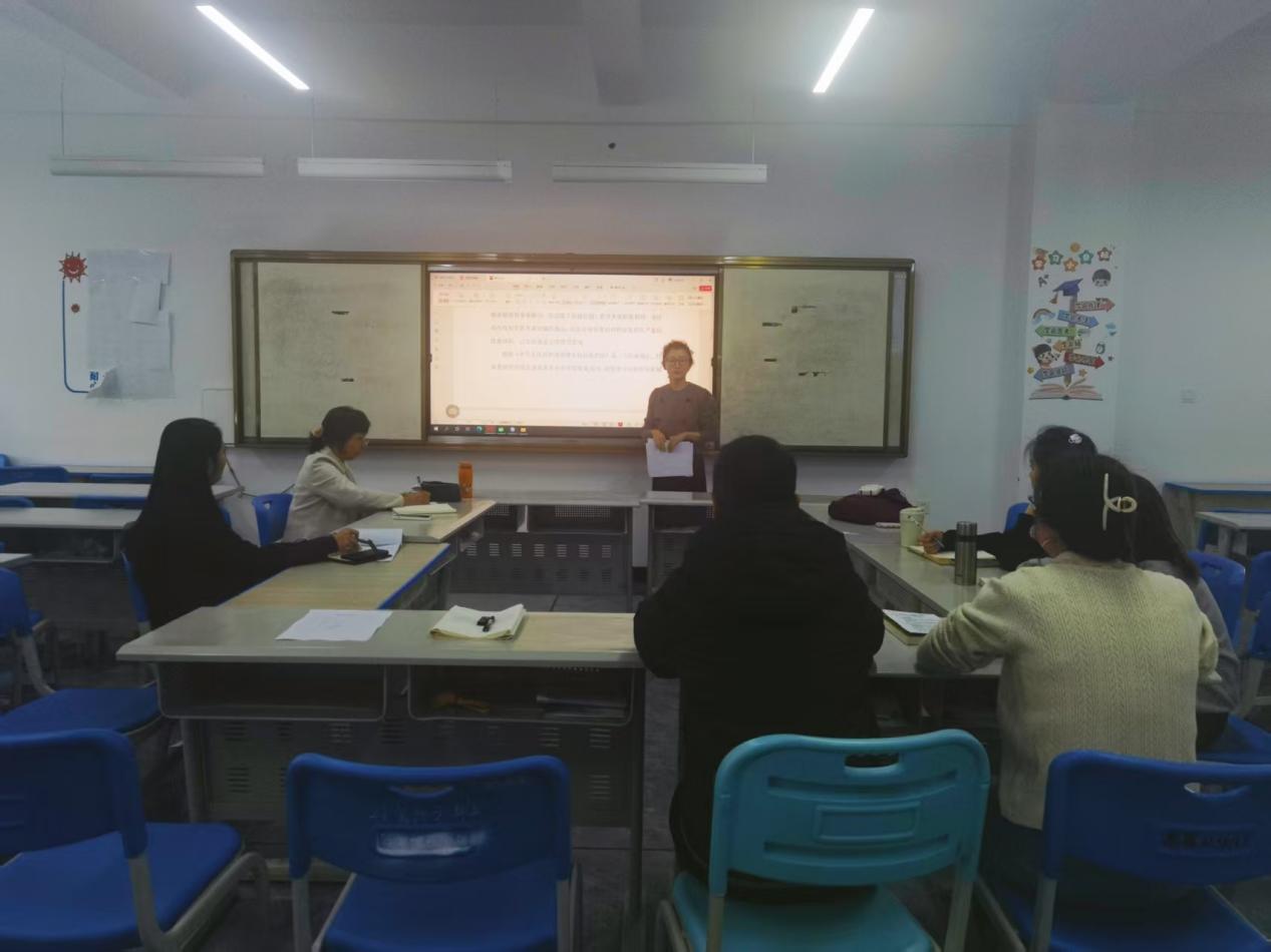 公共效劳与治理学院举行科研交流分享会 赋能西席科研能力提升