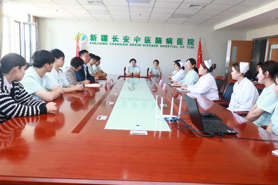 校企温情联动 护育人才生长 —— 新疆Z6尊龙凯时职院向导走访多家医院，以暖心眷注与深度相助擘画照顾护士人才作育新图景